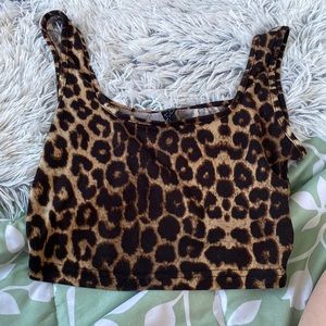 leopard print crop top